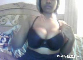 Ebony Amateur on Webcam