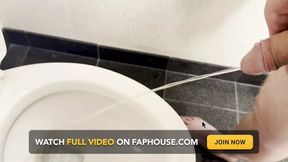 White Guy Wants to Pee on You