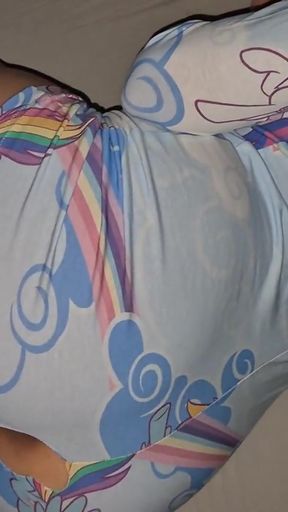 Hot stepsis prepared her pussy for stepbro's seed. Big ass riding at the night   Clip 1