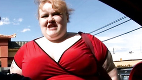 Skinny fucker ravishes massive blonde