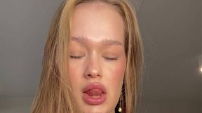Member Video @vixynsoft @Bouncing Boobs and #Natural Big Tits #Solo #Blonde free hot porn | Tik.Porn