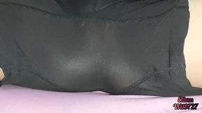 mi padrastro nota que no tengo bragas