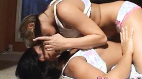 ”Lesbian passion between babes”