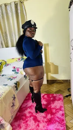 Instead of getting arrested he billed himself instant with hot bang