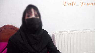 منشی فضول بعد از کلی سوال پرسیدن از رئیسش راجب زنش،سعی میکنه رئیسش تحریک کنه و...(مکالمه فارسی)