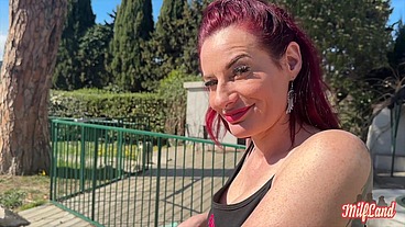 La course folle vers le plaisir continue pour Sally !