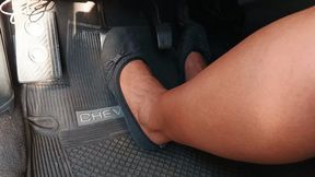 She is pumping pedals with ballet slippers (3)