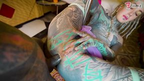 Dreadlocked TATTOOED stripper ending her show with a happy ending ANAL and facial!