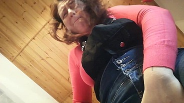 Wet all the jeans full of warm pee