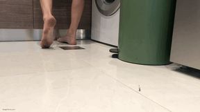 TINY BOYFRIEND SHRUNKEN BY GIANTESS - MOV Mobile Version