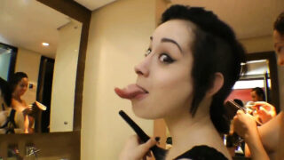 A beldade brasileira Jennifer Avila leva uma surra anal intensa