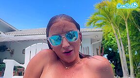 Sexy Amateur teen 18+ Caught Fingering Herself Underwater
