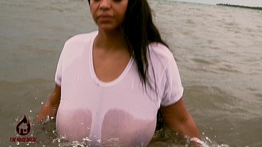 Brija Monet wet t-shirt play