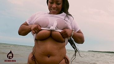Brija Monet wet t-shirt play