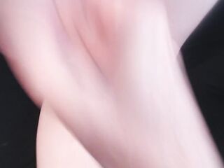 WOW now that&#039;s a creamy vagina and it makes me cum so fast!