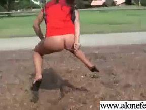 Amateur Sexy Girls Toying And Masturbating