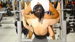 Personal Trainer Safado Come Seu Cliente No Meio Da Academia