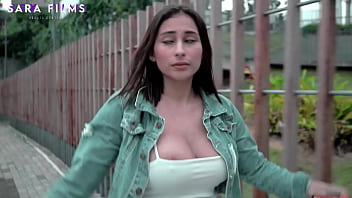 Brunette slut gets fucked in a car by a BBC in exchange for money - FILMS