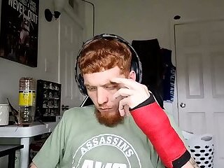 Red Head Guy With Red Pubes Jerking-off on Cam
