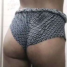 Hot smutty brazilian sissy with natural beautiful butty