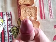 Porno colazione - contadino in stivali sborra su toast