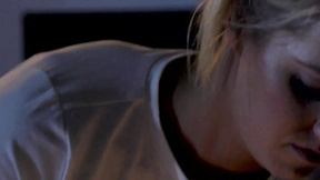 Erotic massage puts beauties in lesbian mood