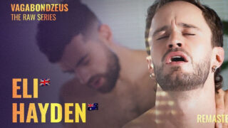 Evropští fešáci s velkými penisy mlátí zadky bez sedla v drsné gay akci