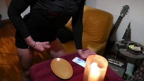 je me branle pour un fan, soumis, sur ses photos mon ejaculation rien que ...