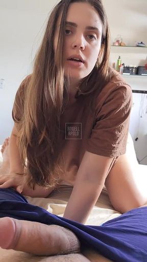Big Ass Girlfriend Sucks Yummy While Rolling on Her 28 Cm Toy