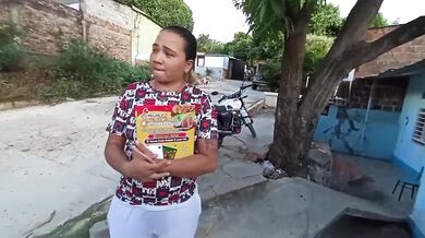 I give a delicious pussy lick to the vet for curing my pet