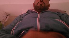 gozando gostoso na cama pensando na minha putinha
