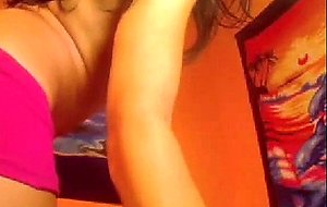 Fit german ts shakes her silky ass on cam
