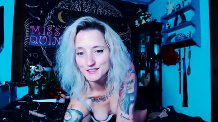 Innocent teen's first DP leaves her dripping and shaking in gym storage