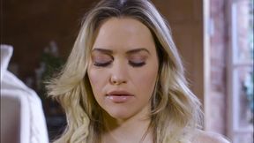 Mia Malkova Big Booty In Public