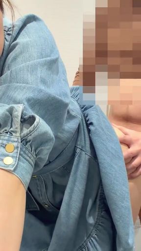 A de M wife whose hobby is SM breaking in Sex in the toilet The last is in the back   Clip 1