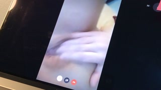 Me graban haciendo cibersexo muy cachonda con un fan