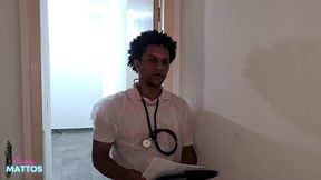 medico terapeuta foi me examinar e enfiou a pica em mim