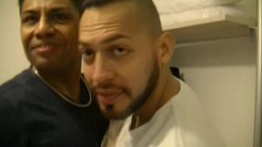 latino baise par viktor rom pour un castingje suis a barcelone et ce jour la...