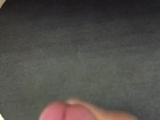 マウスパッドに特濃ドロドロ精液をぶっかけ！