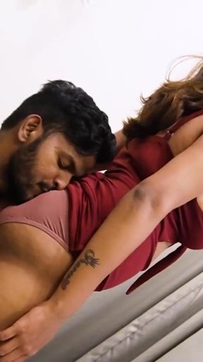 HUSBAND NOT IN HOME, WIFE FUCKED HER SERVANT, HARDCORE INDIAN DESI SEX   Clip 1