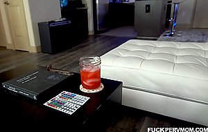Stepmom jennifer white pussy or bust