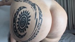 Waking up my slave and sitting on her face hard by Ariel and Isabelita part 3
