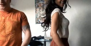 je lui suce sa queue avant de me faire lecher