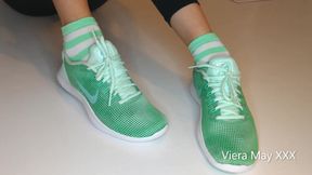 GF Cheats, Makes You Lick Shoes Suck BBC