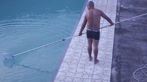 novinha fica louca de tessao pelo limpador de piscina de pau grande, lunna real