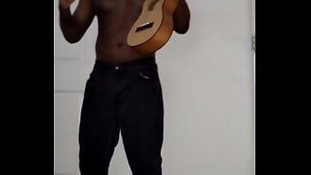 Continuing singing and dancing for free 3