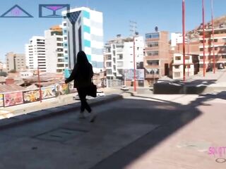 Bolivia le gusta estar caminando para despues mostrar su culo