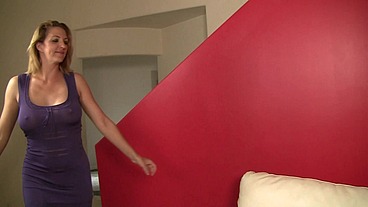 Roxanne Hall and Brooklyn Joleigh Share Romeo's Facial