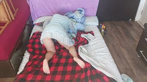 Hot couple gets body massaged with oil. An amateur woman jerks me off until I.