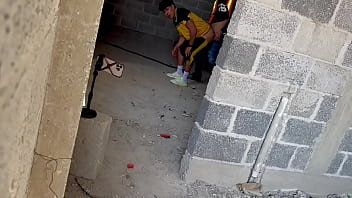 Que rico espiar en obras negras a los cabrones que hacen cruising